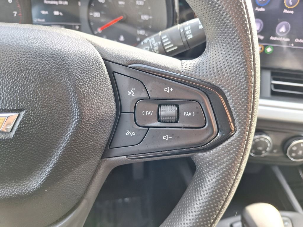Used 2024 Chevrolet Trax LS w/ LS Convenience Package image 16