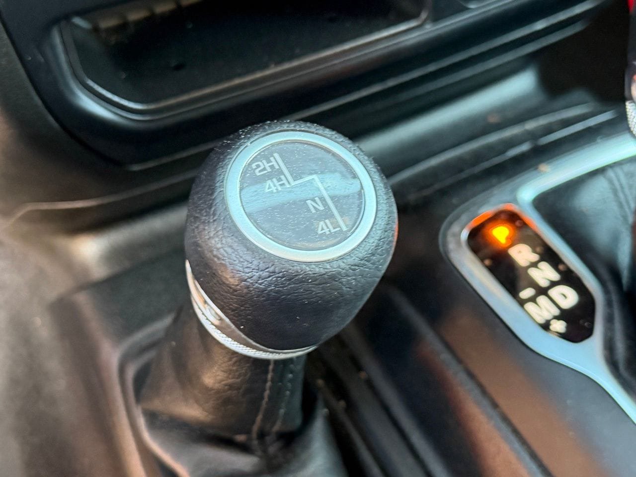 Used 2023 Jeep Wrangler Unlimited Sport AWD/4WD image 21