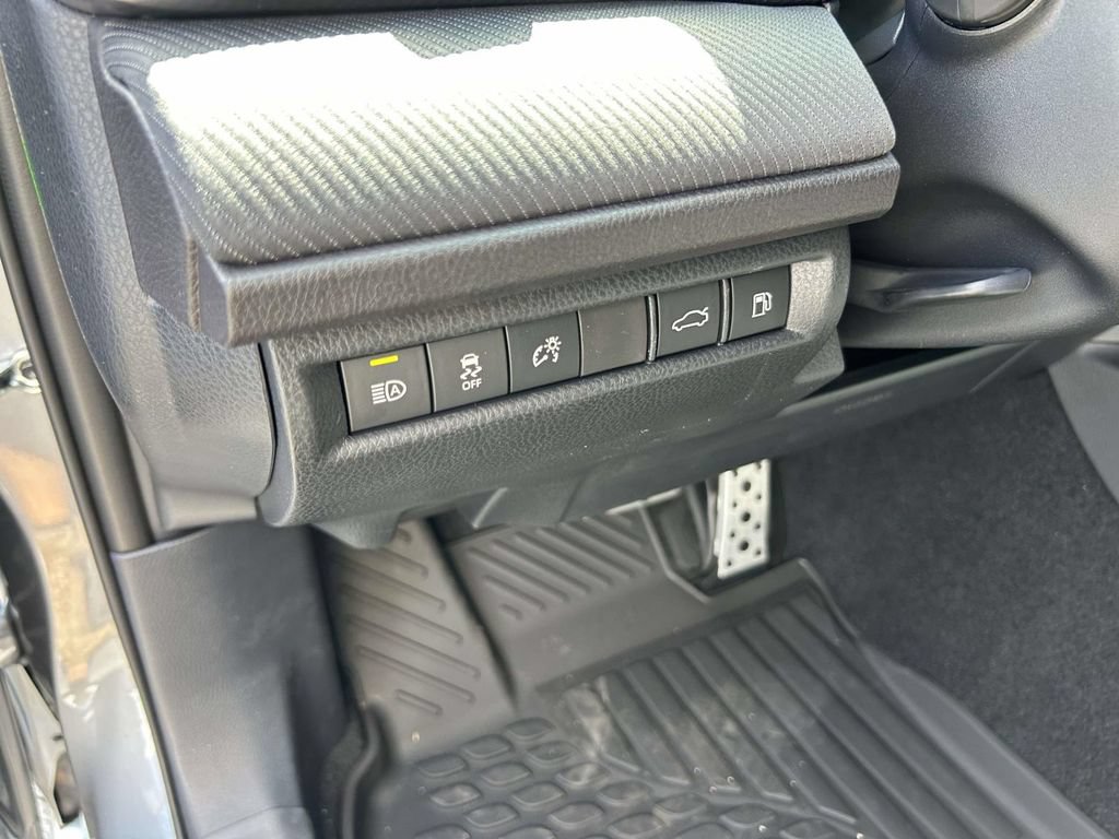 Used 2026 Toyota Camry SE FWD image 17