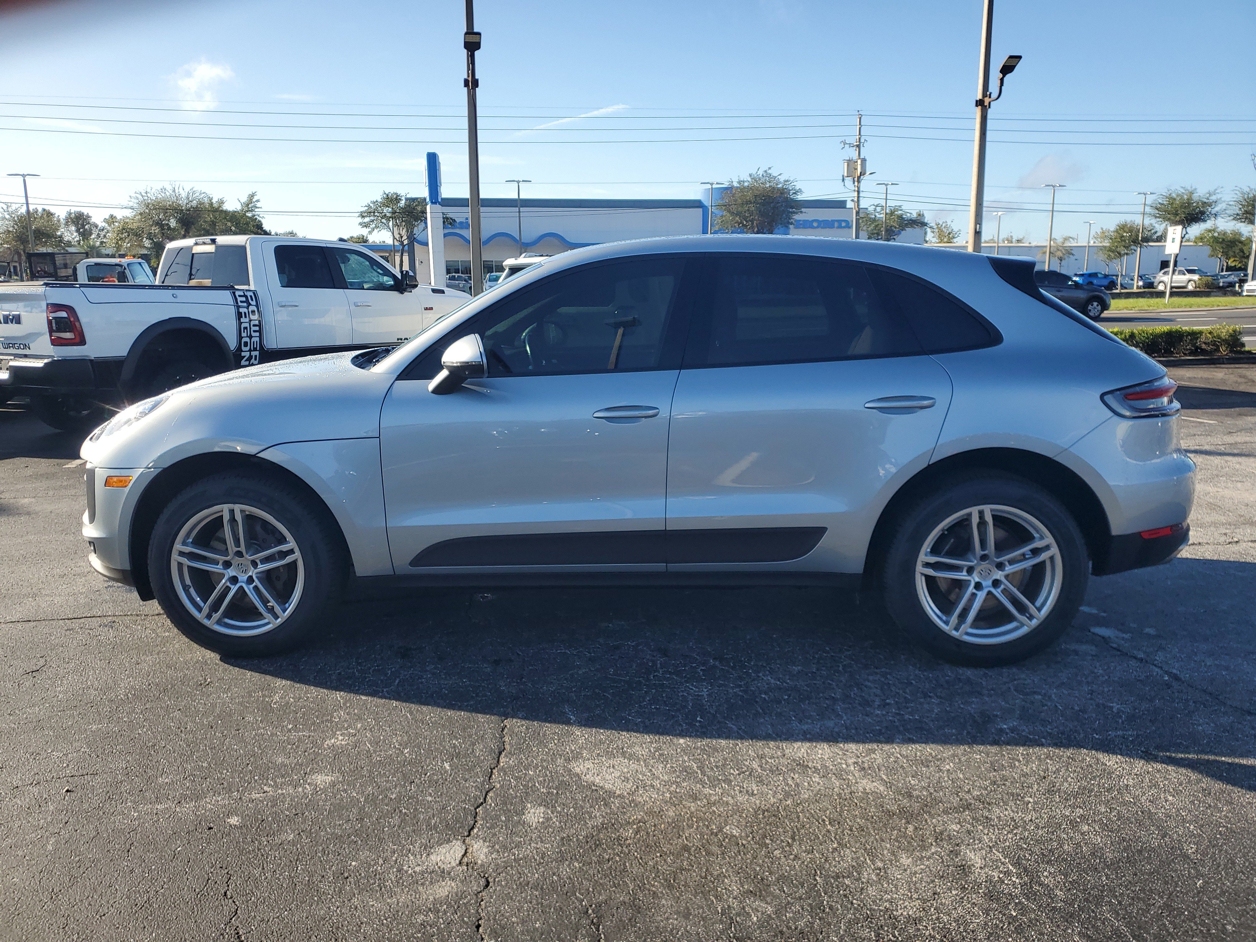 Used 2021 Porsche Macan image 9
