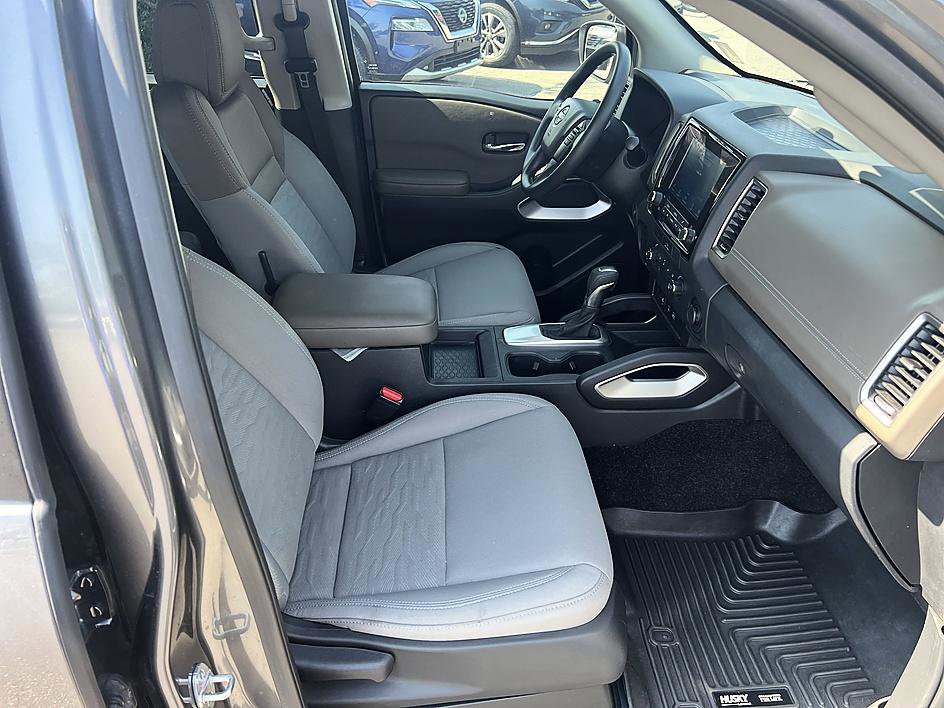 Certified 2022 Nissan Frontier SV w/ Technology Package RWD image 17