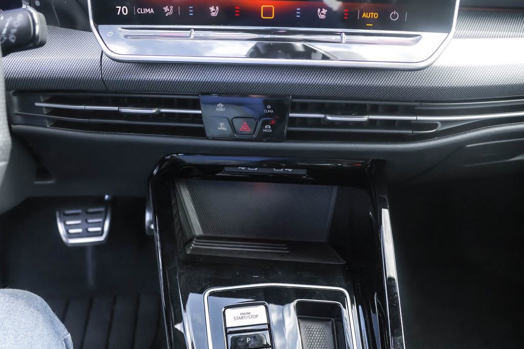 New 2025 Volkswagen GTI SE image 28