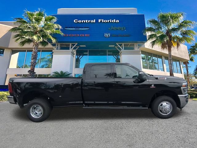 New 2026 RAM 3500 Tradesman AWD/4WD image 4