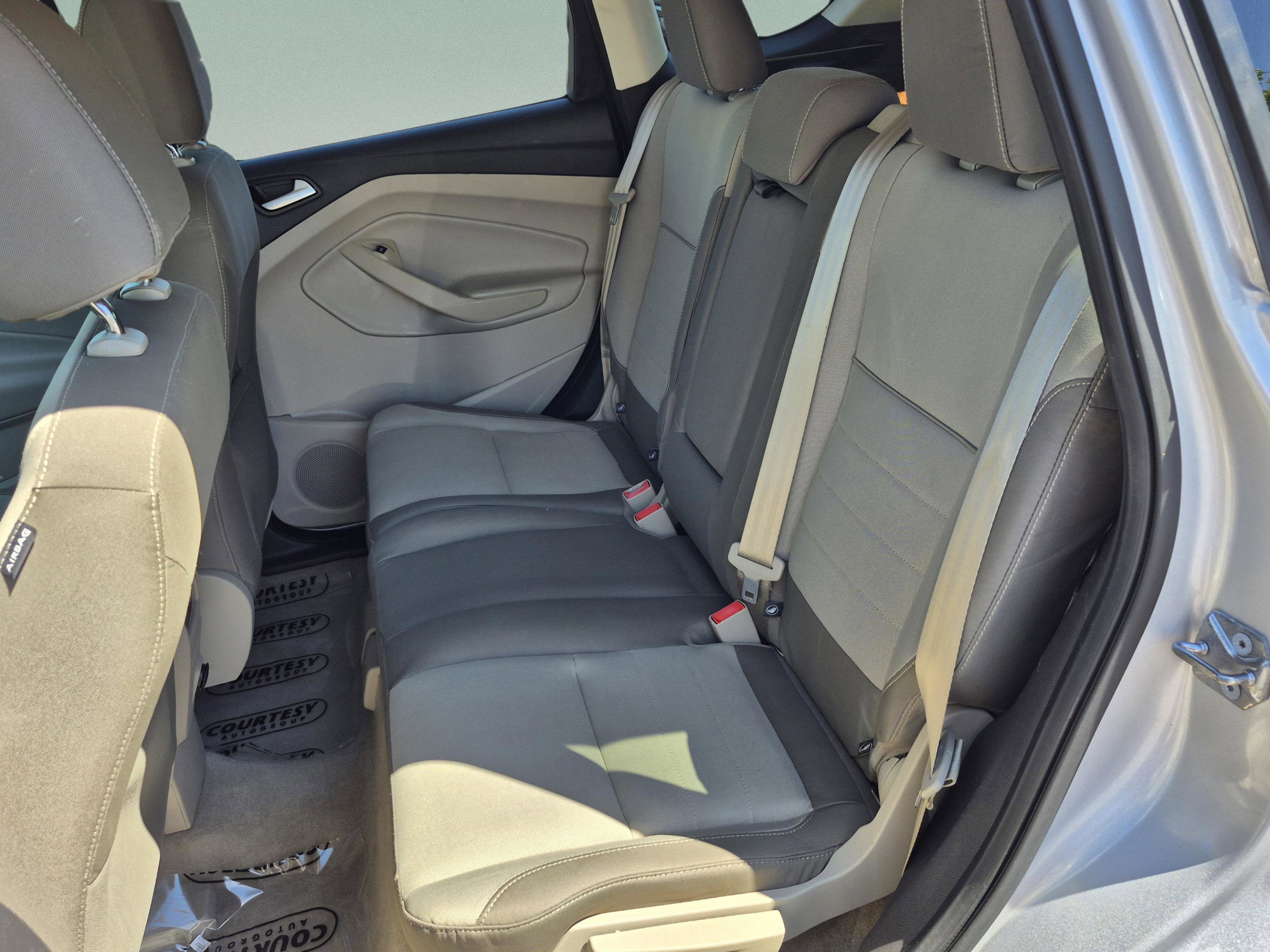 Used 2015 Ford Escape SE FWD image 16