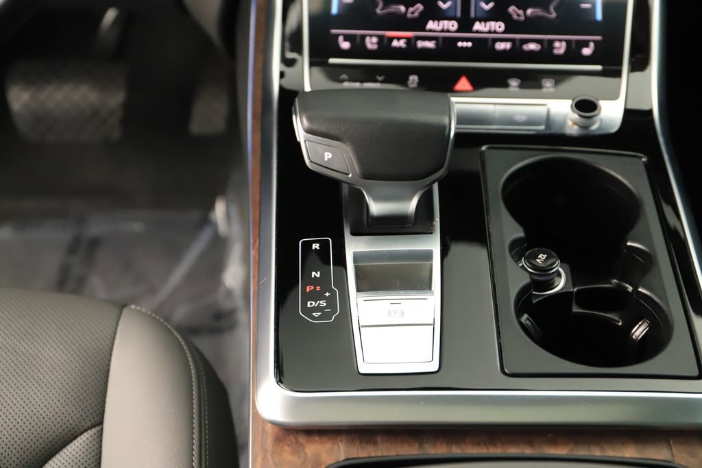 Used 2019 Audi Q8 Prestige image 21