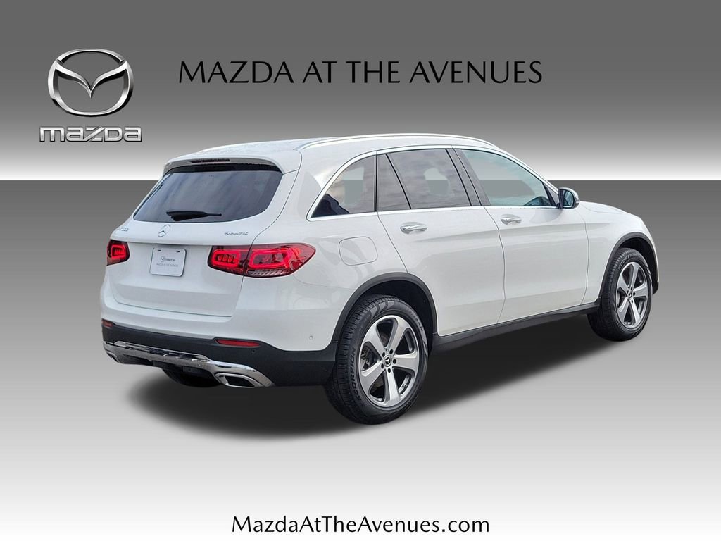 Used 2022 Mercedes-Benz GLC 300 4MATIC w/ Premium Package Lite image 4