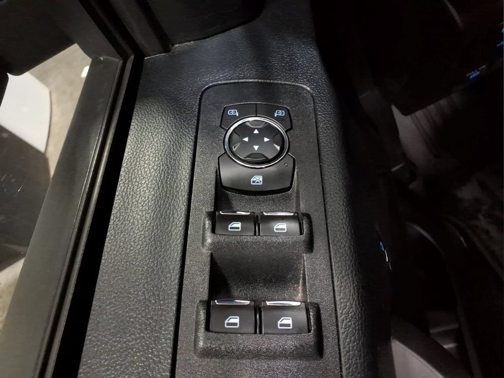 Used 2019 Ford F150 XLT w/ Equipment Group 302A Luxury AWD/4WD image 17