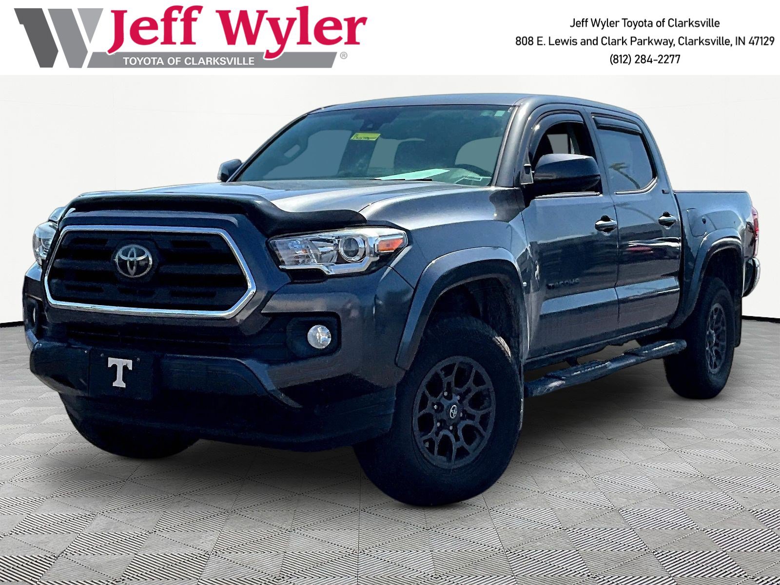 Used 2018 Toyota Tacoma SR5 AWD/4WD image 1