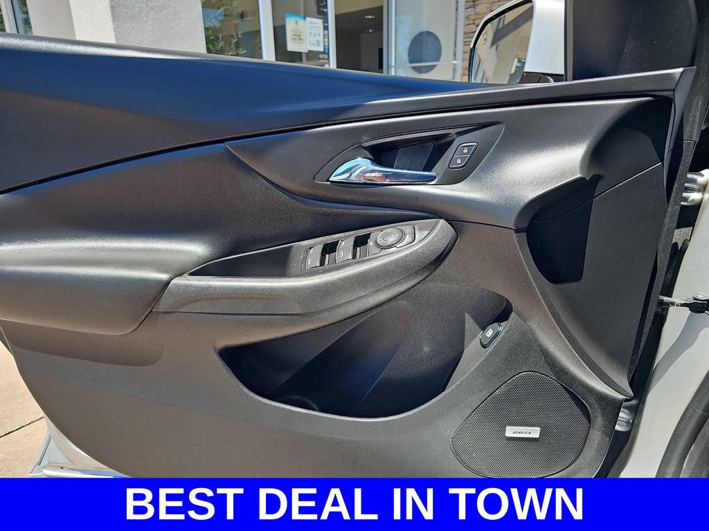 Used 2018 Chevrolet Volt Premier w/ Driver Confidence Package FWD image 26