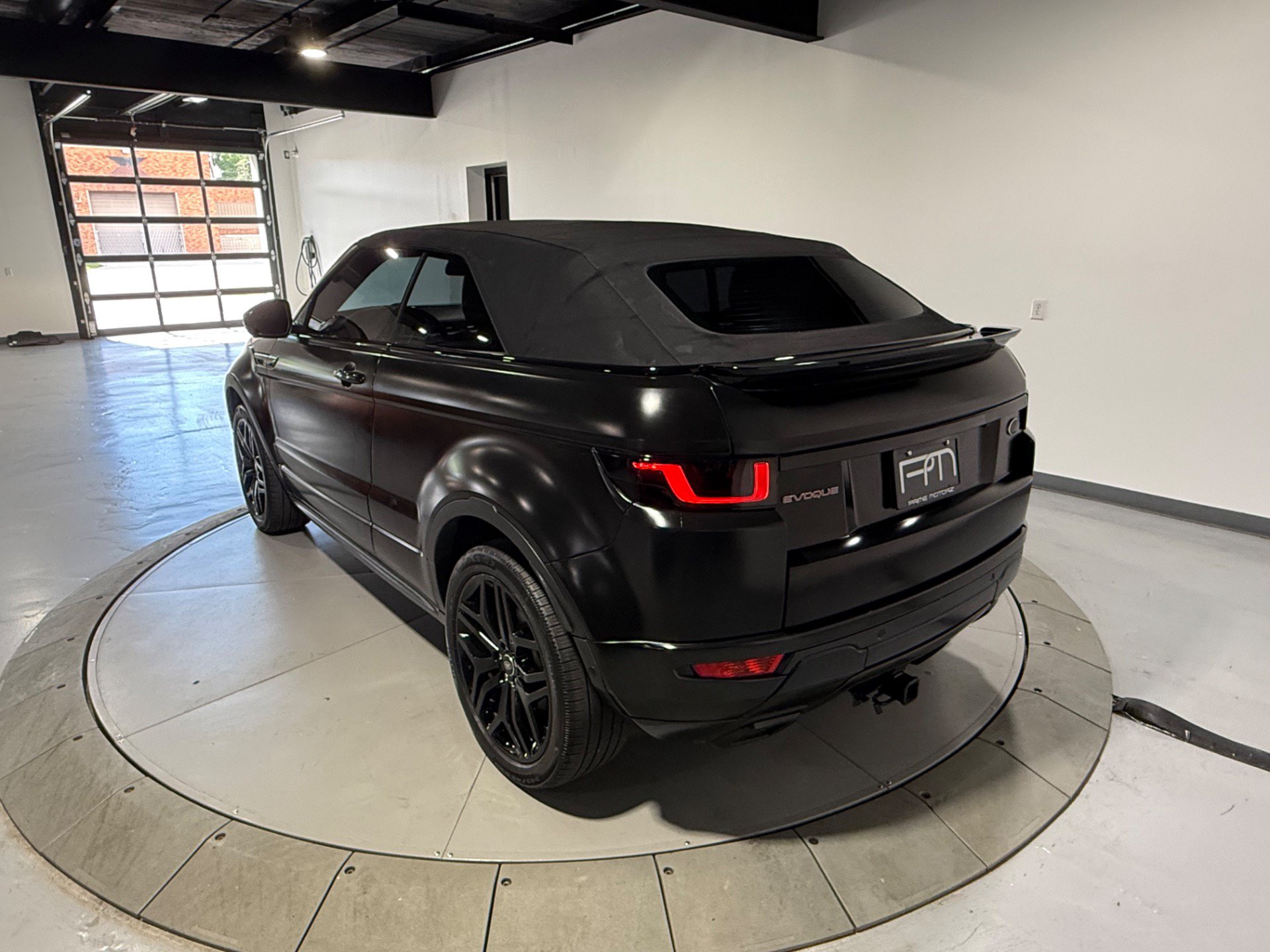 Used 2018 Land Rover Range Rover Evoque HSE Dynamic AWD/4WD image 18