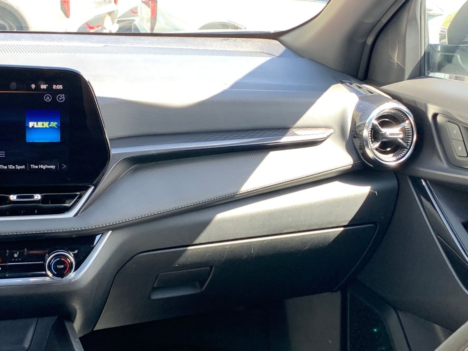 Used 2025 Chevrolet Equinox LT image 35