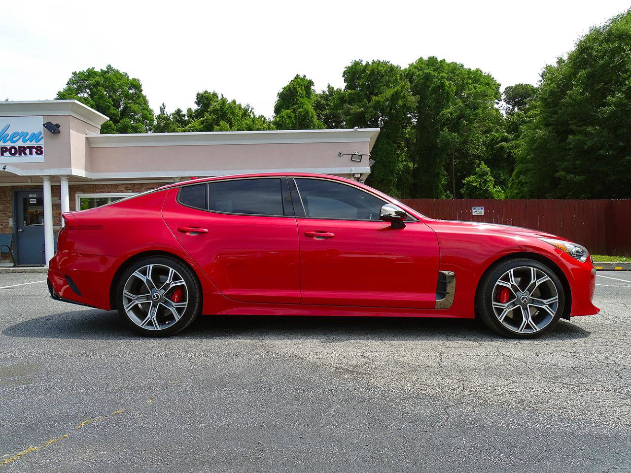 Used 2018 Kia Stinger GT2 AWD/4WD image 11