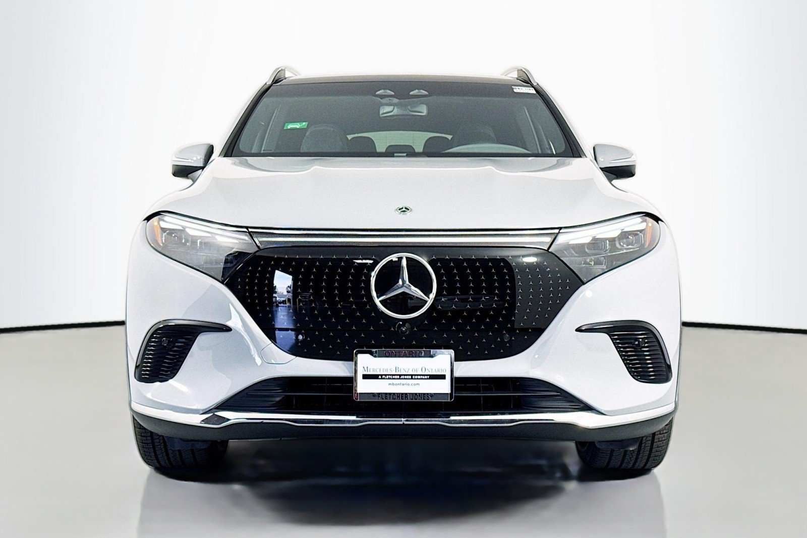 New 2026 Mercedes-Benz EQS 400 4MATIC SUV image 2