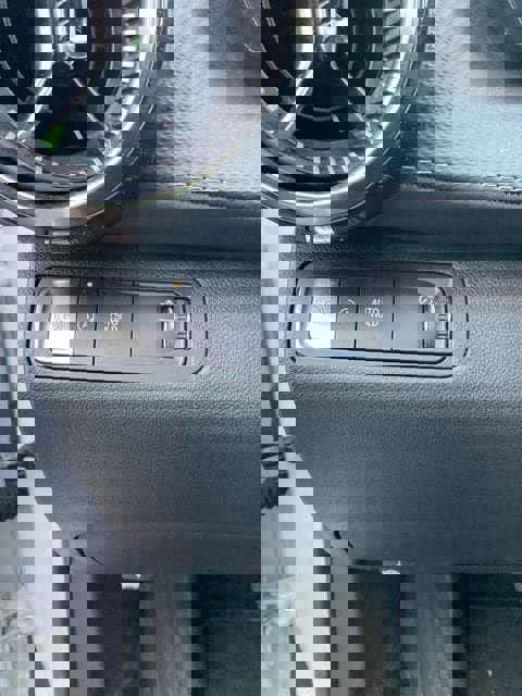 Used 2025 Chevrolet Equinox LT image 23