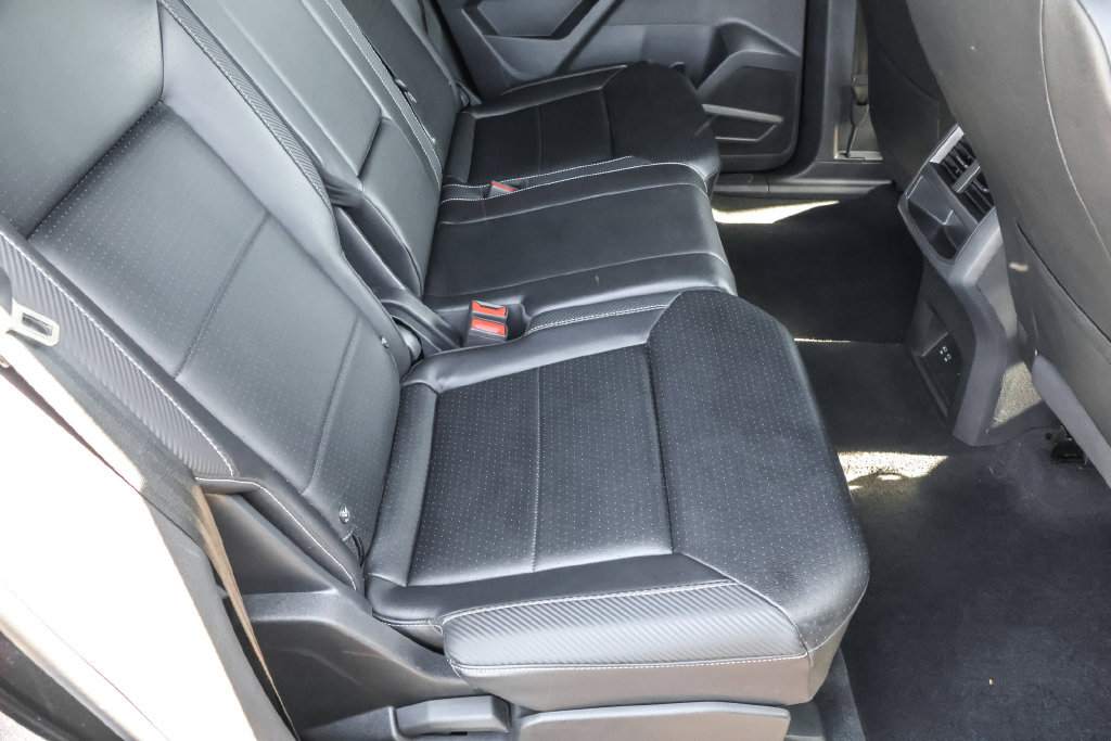 Certified 2023 Volkswagen Atlas Cross Sport SE w/ Panoramic Sunroof Package AWD/4WD image 35