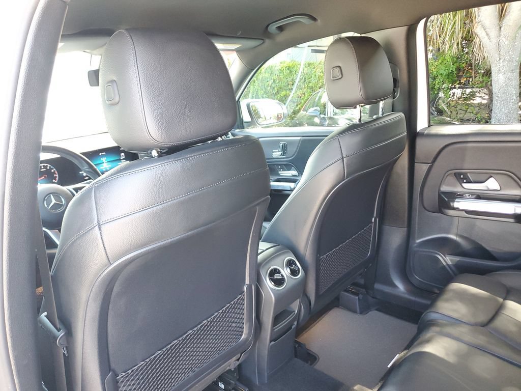 Used 2021 Mercedes-Benz GLB 250 4MATIC image 17