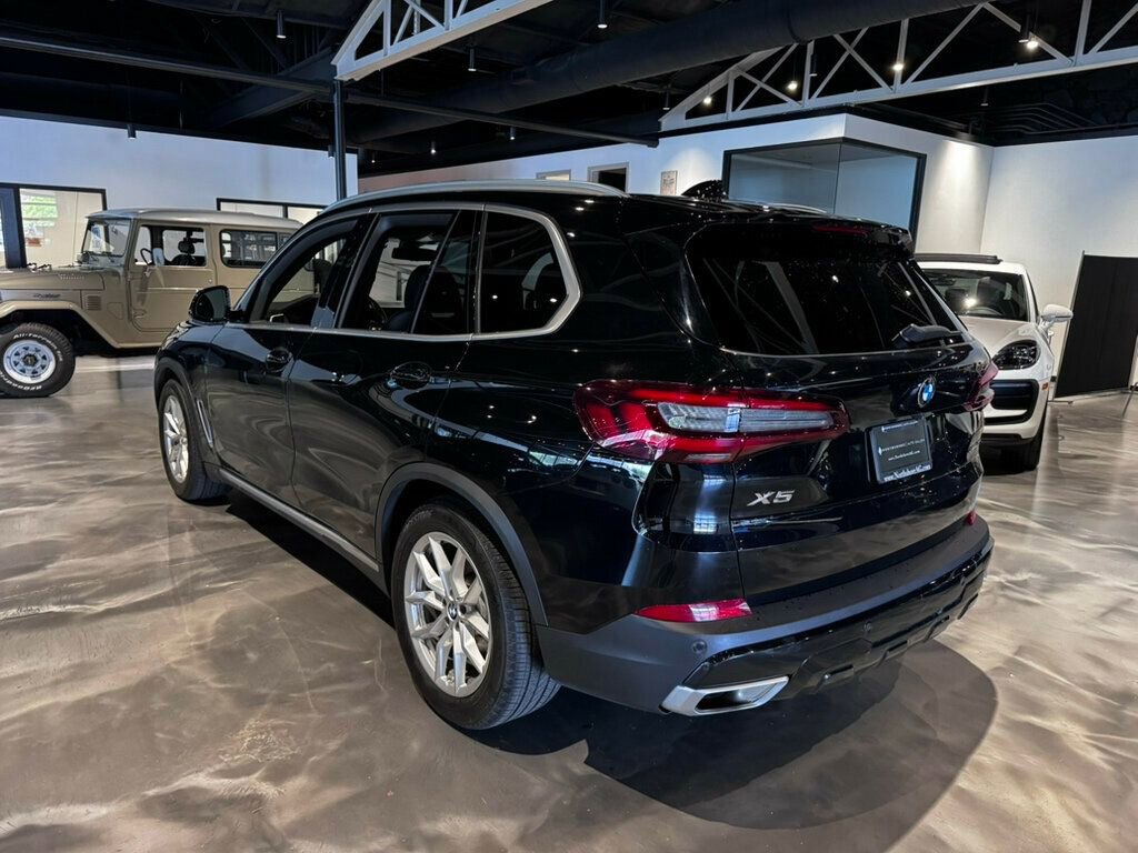Used 2020 BMW X5 xDrive40i w/ Premium Package AWD/4WD image 3