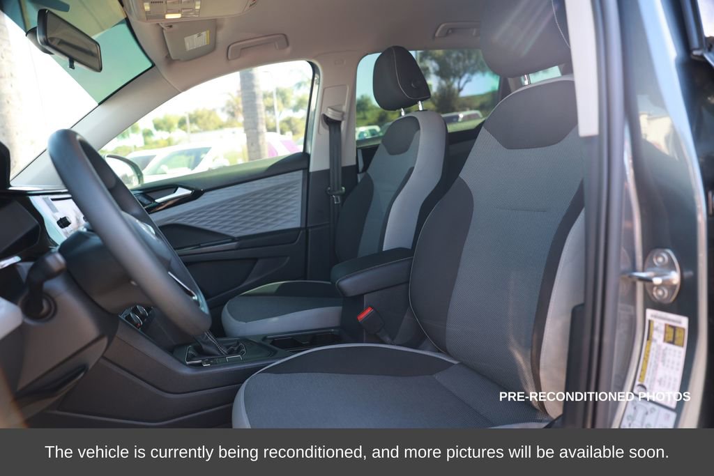 Used 2022 Volkswagen Taos S image 17