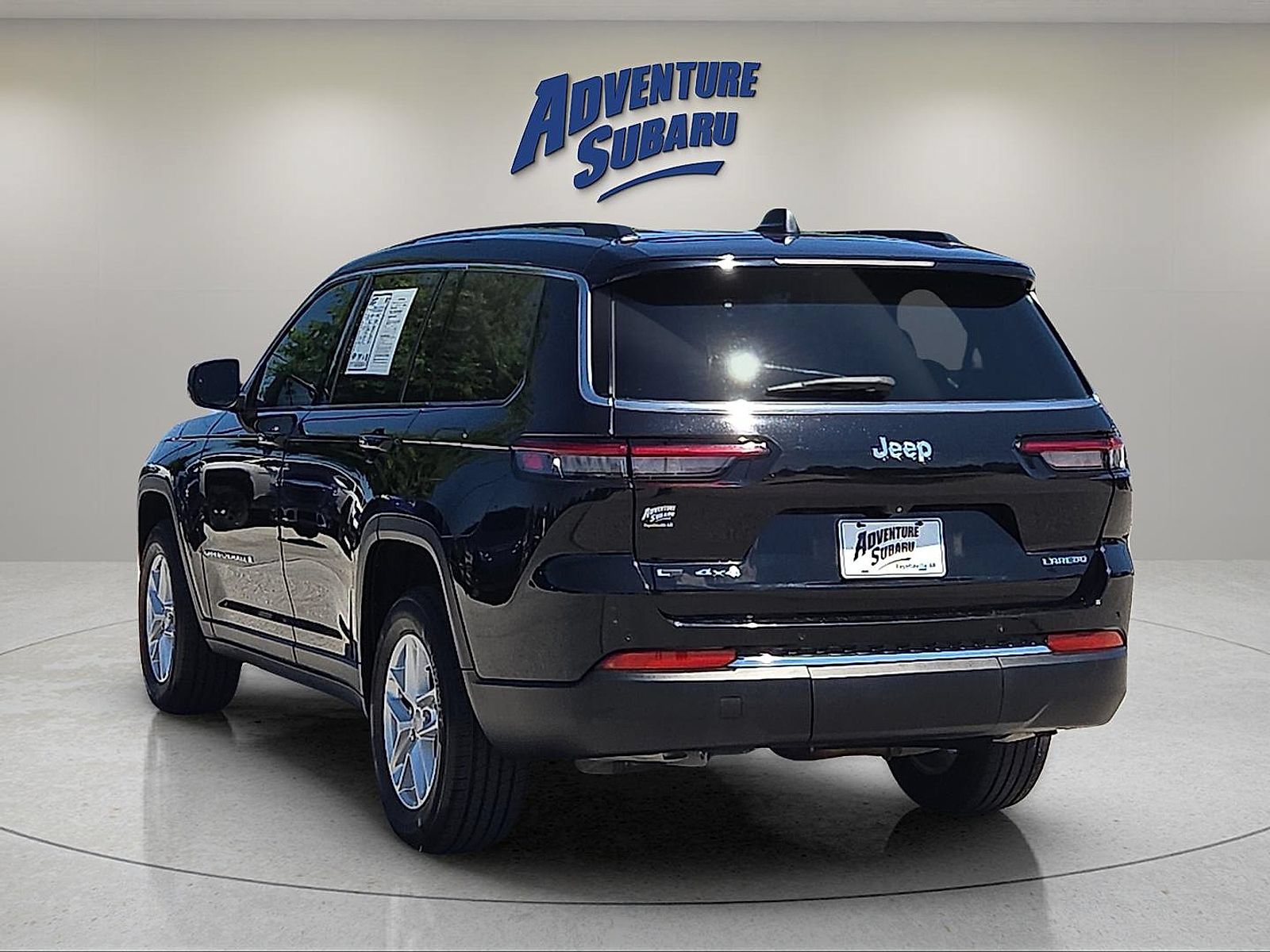 Used 2022 Jeep Grand Cherokee L Laredo w/ Luxury Tech Group I AWD/4WD image 5