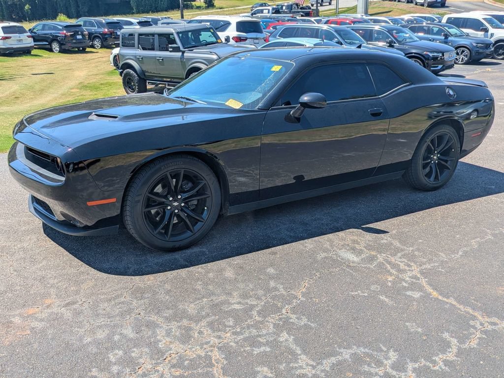 Used 2018 Dodge Challenger SXT w/ Blacktop Package RWD video 2