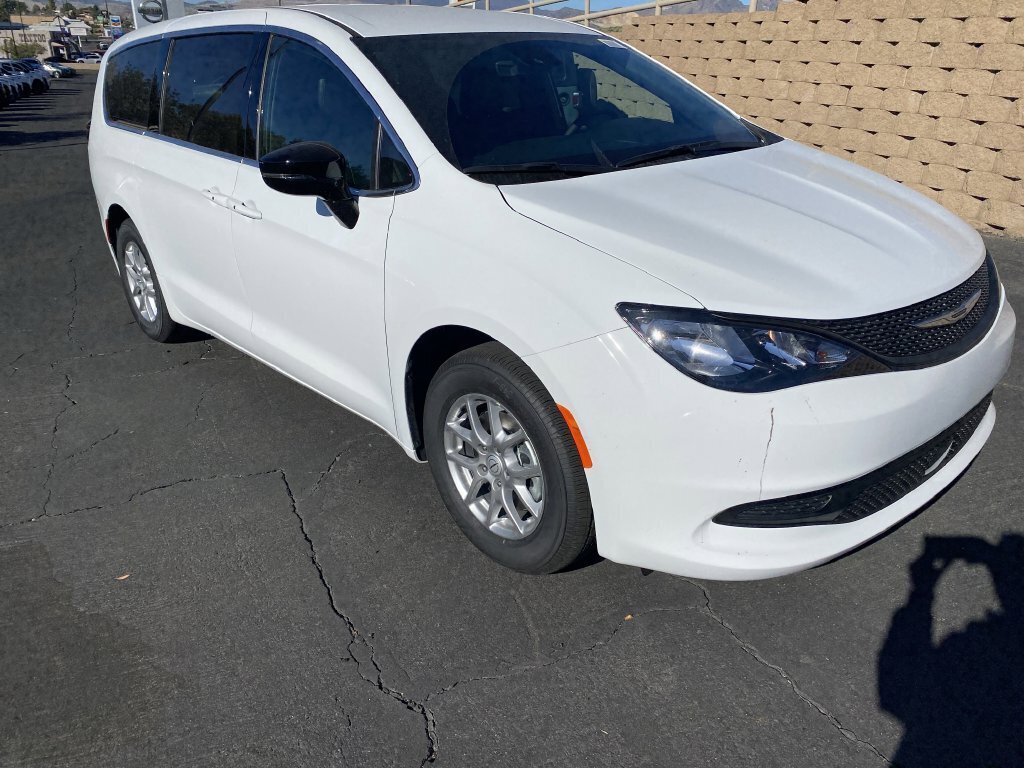 New 2026 Chrysler Voyager LX FWD image 25