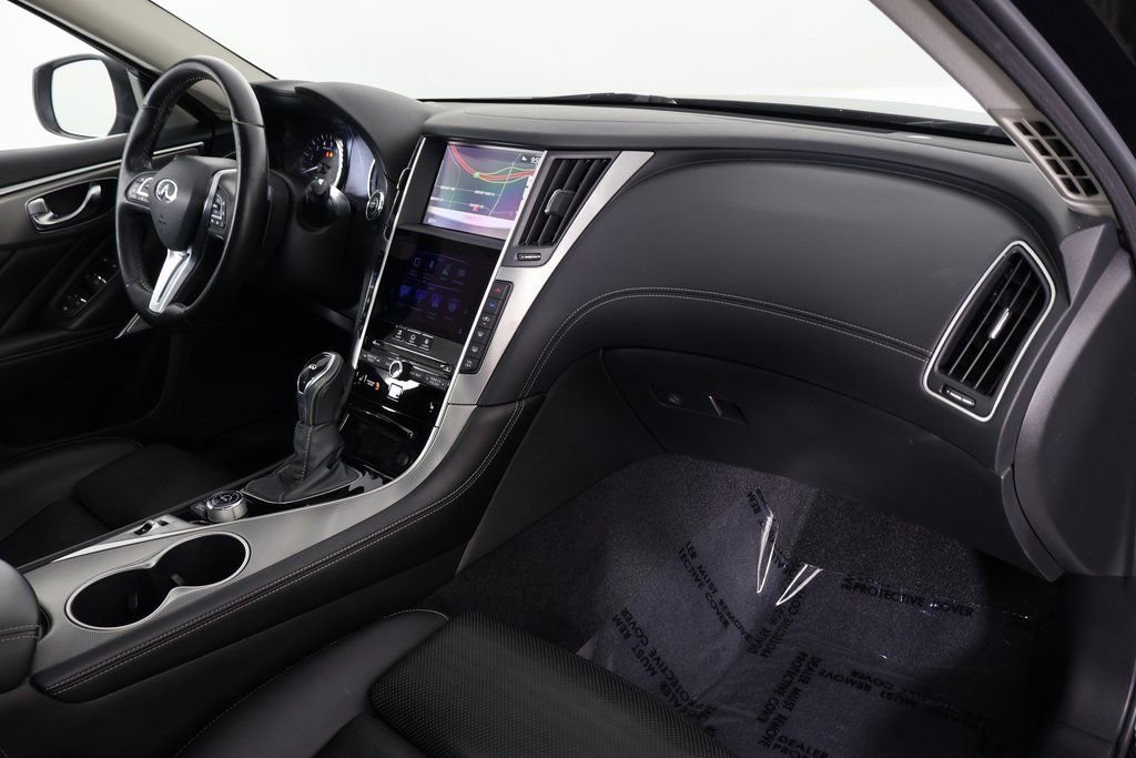 Used 2019 INFINITI Q50 Sport w/ Proactive Package RWD image 9