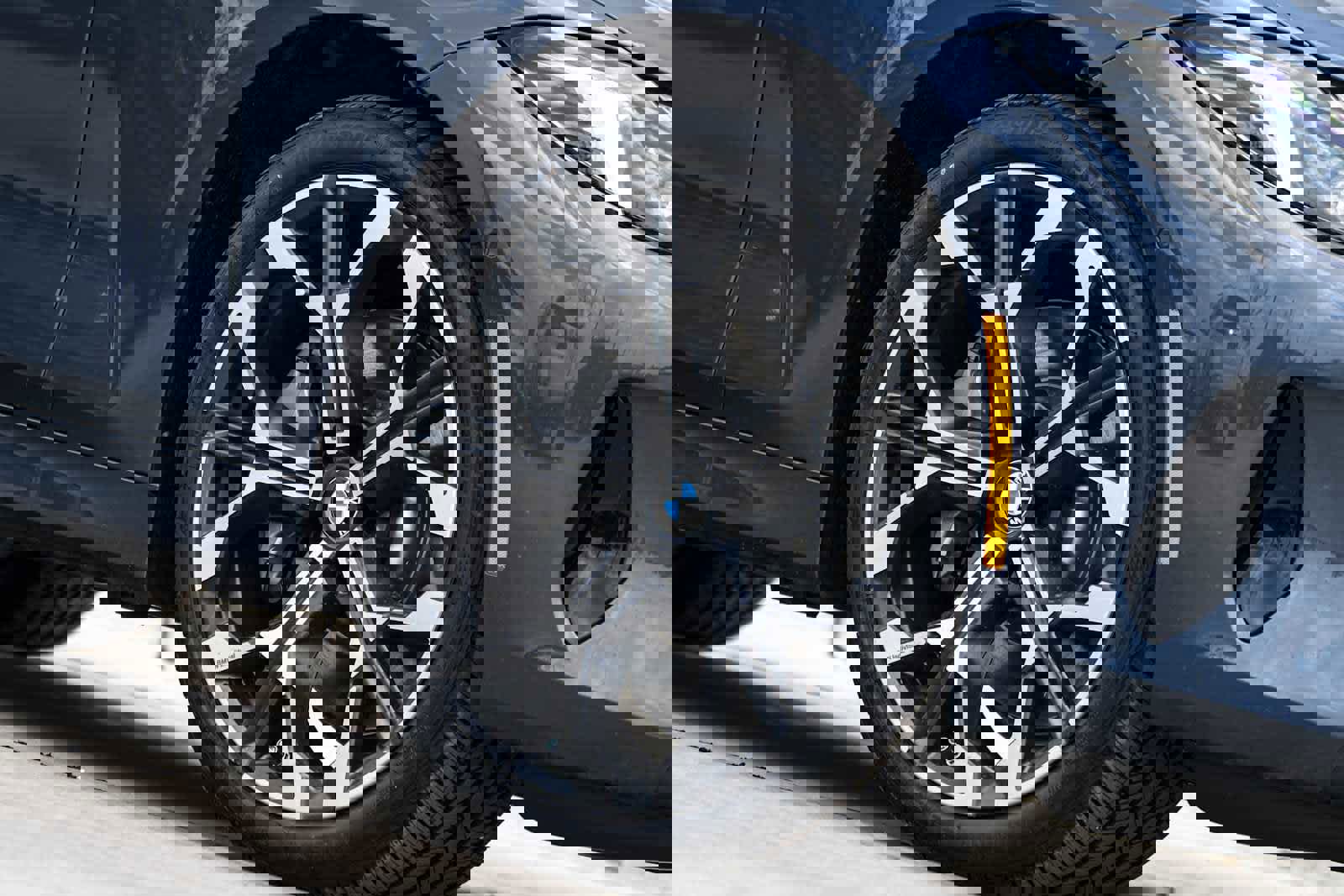 Used 2025 BMW 430i xDrive Coupe w/ Premium Package image 6