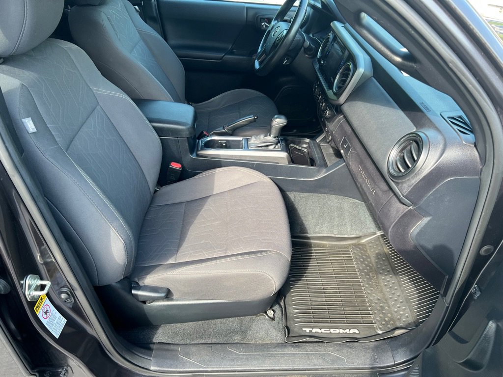 Used 2017 Toyota Tacoma TRD Off-Road image 55