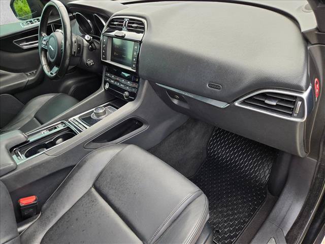 Used 2018 Jaguar F-PACE Premium AWD/4WD image 23