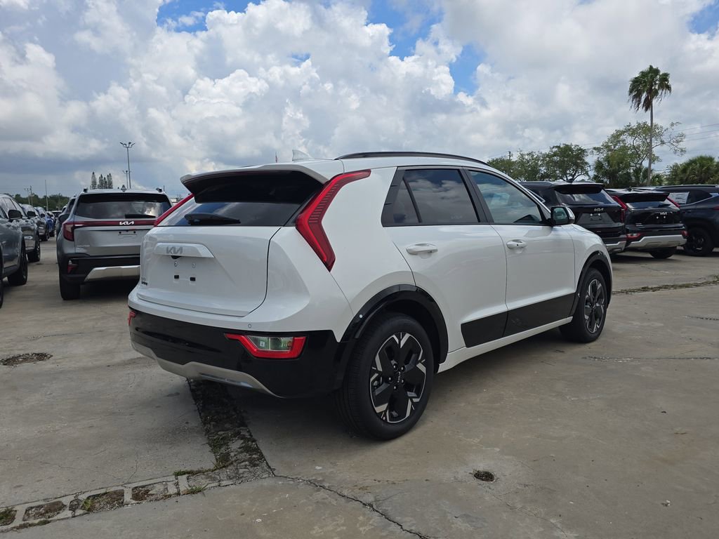 New 2026 Kia Niro Wind FWD image 8