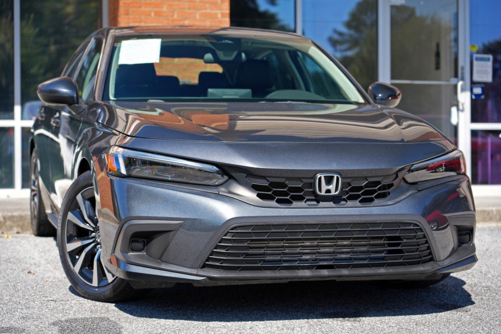 Used 2022 Honda Civic EX-L image 2