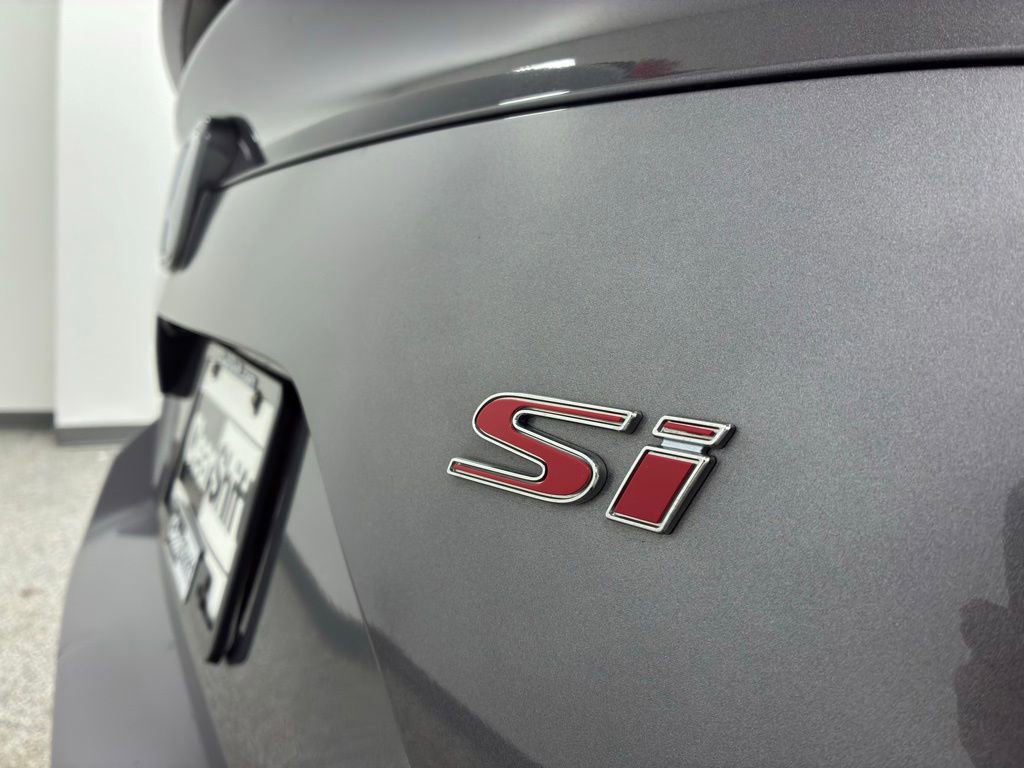 Used 2018 Honda Civic Si image 11