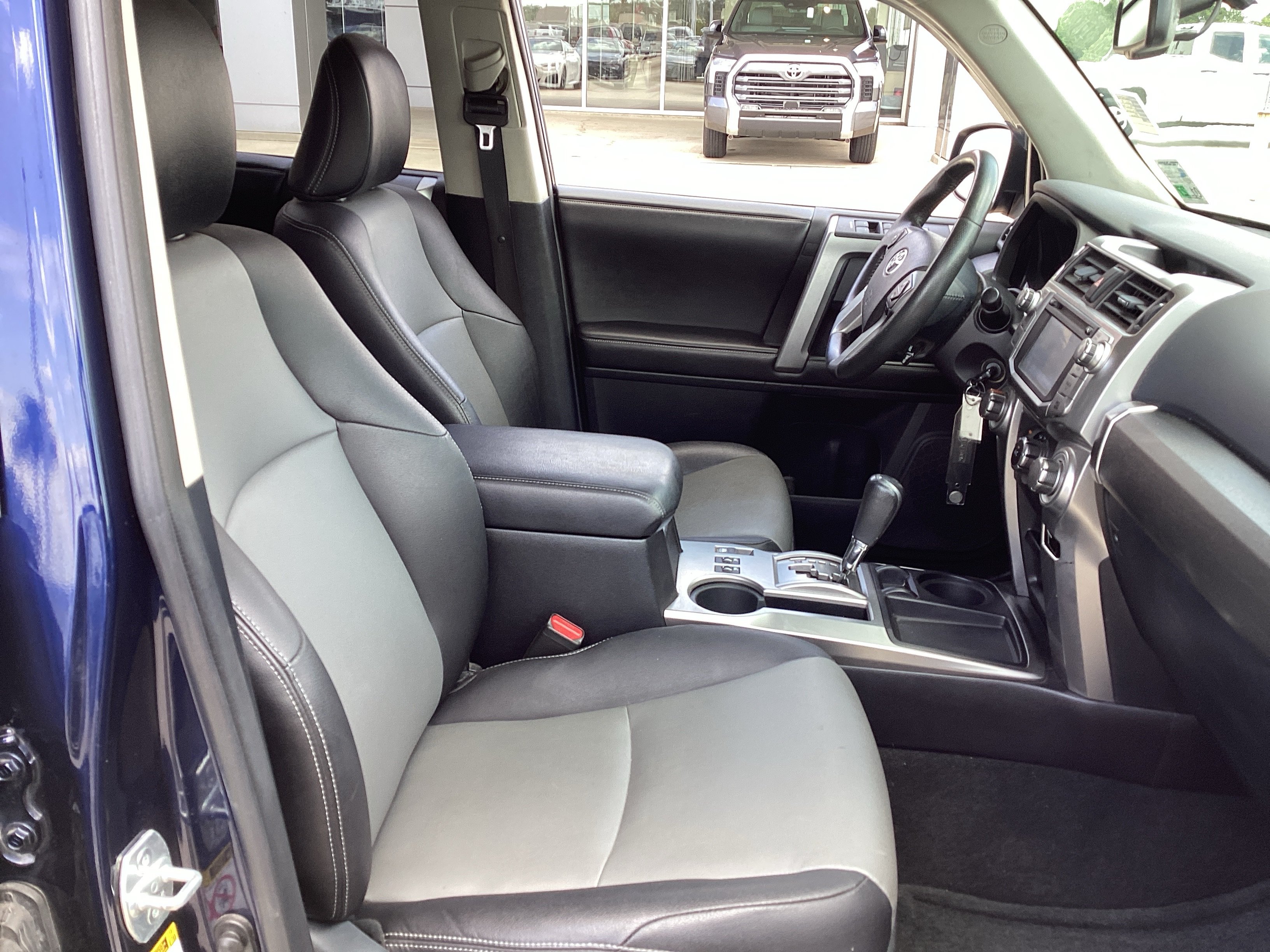 Used 2015 Toyota 4Runner SR5 Premium RWD image 10