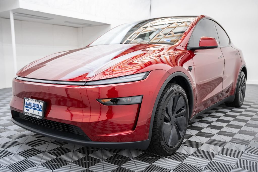 Used 2026 Tesla Model Y 2WD image 3