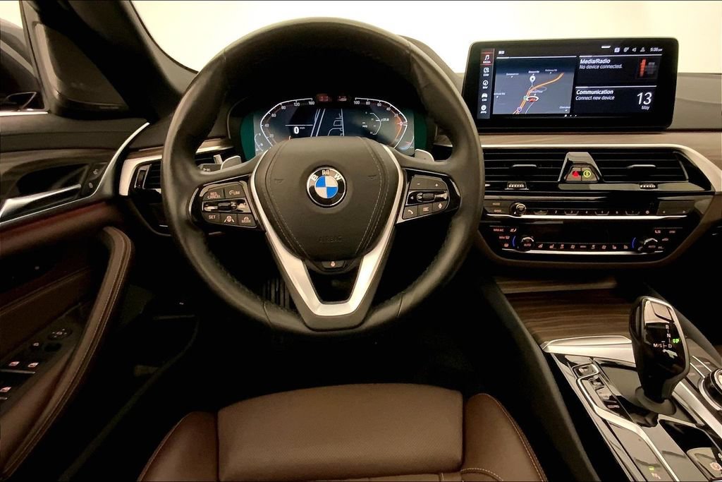 Used 2021 BMW 540i xDrive w/ Executive Package AWD/4WD image 4