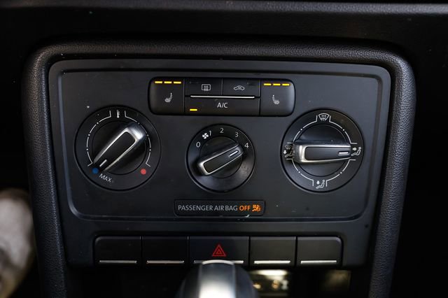 Used 2018 Volkswagen Beetle 2.0T S image 34