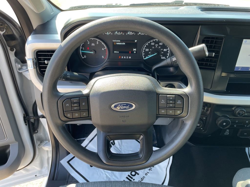 Used 2025 Ford F350 XLT image 16