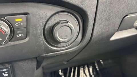 Certified 2023 Nissan Frontier SV w/ SV Convenience Package image 33