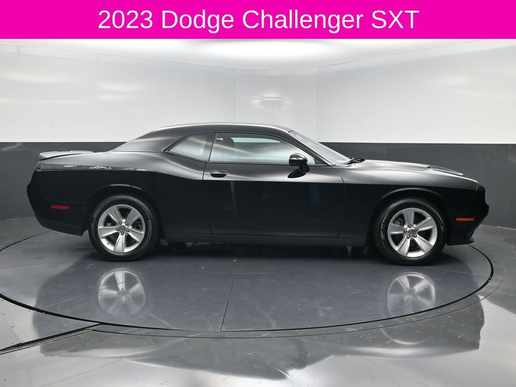 Used 2023 Dodge Challenger SXT image 4