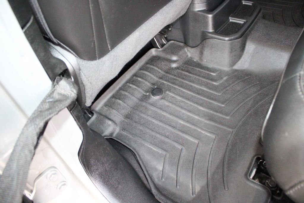Used 2022 Jeep Wrangler Unlimited Sahara AWD/4WD image 45