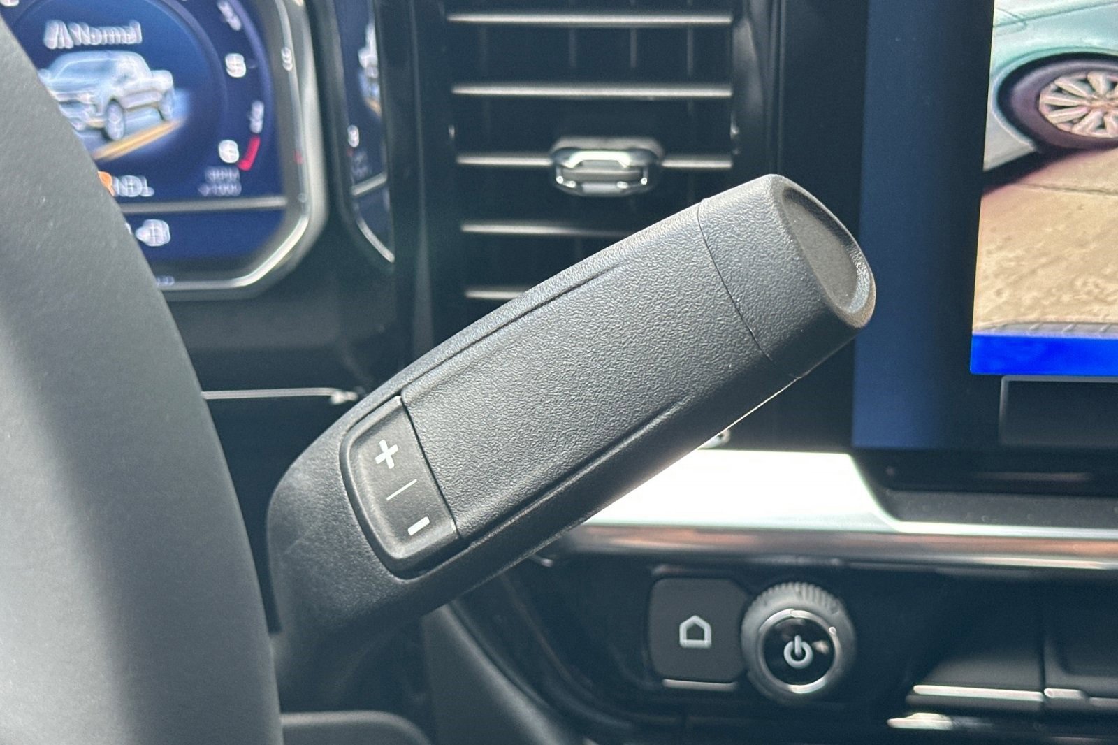 New 2025 Chevrolet Silverado 1500 LT w/ Texas Edition Plus image 24