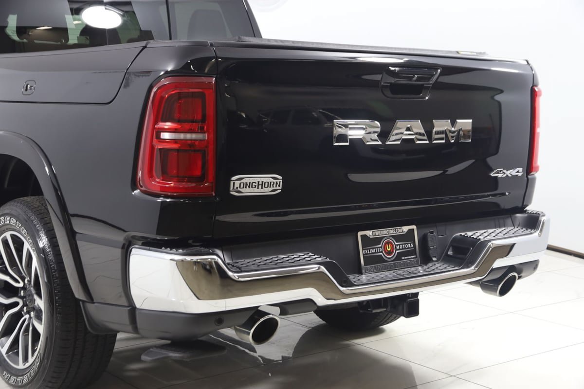 Used 2025 RAM 1500 Limited w/ Trailer Tow Group AWD/4WD image 28