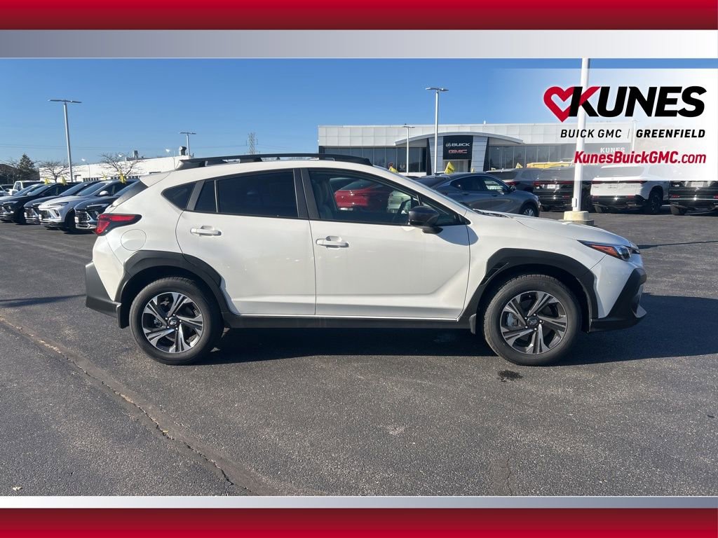 Used 2024 Subaru Crosstrek 2.0i Premium image 4