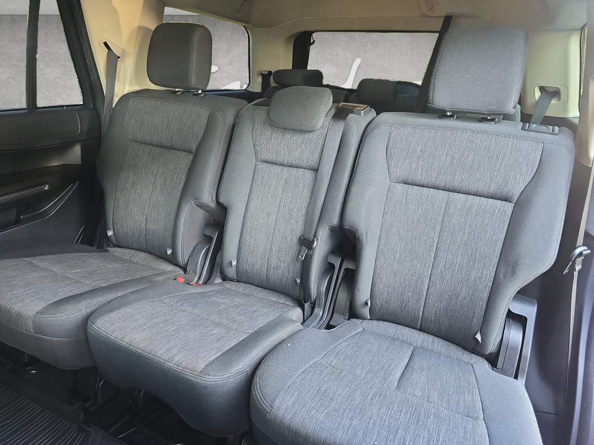 Used 2022 Ford Expedition XLT image 25