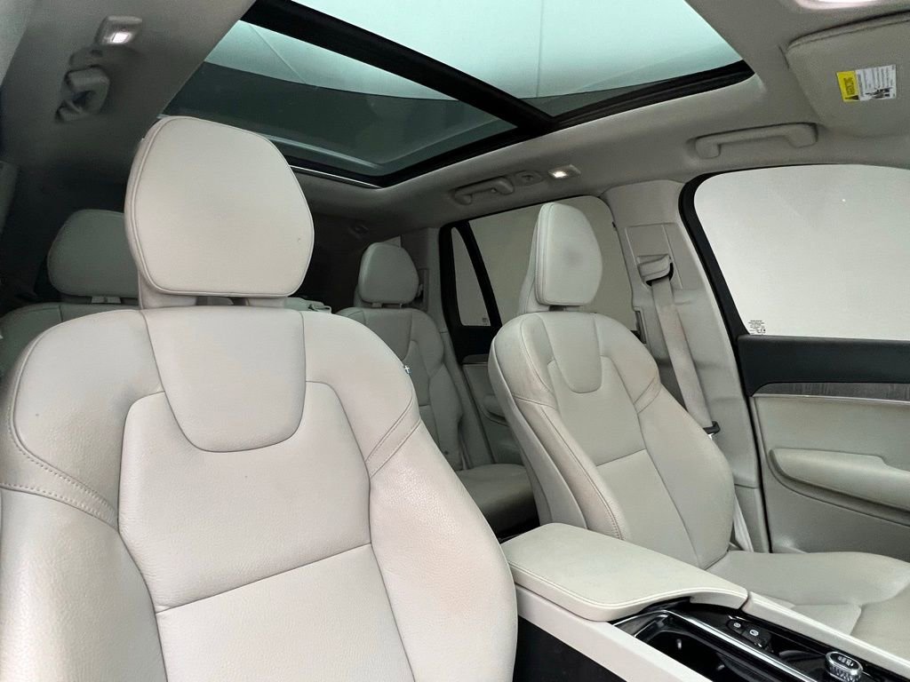 Used 2023 Volvo XC90 B6 Plus w/ Protection Package image 7