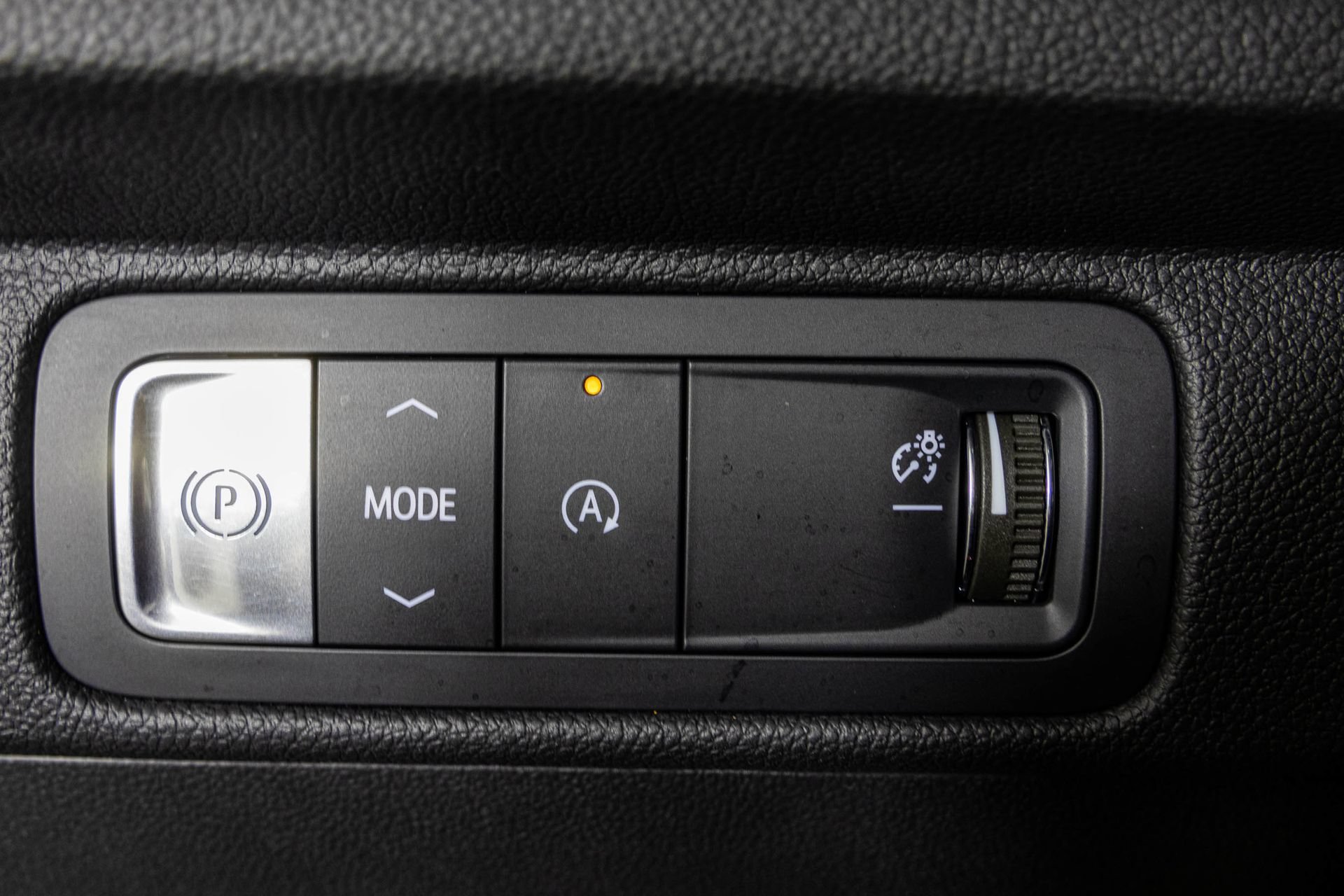 Used 2024 Chevrolet Traverse RS FWD image 37