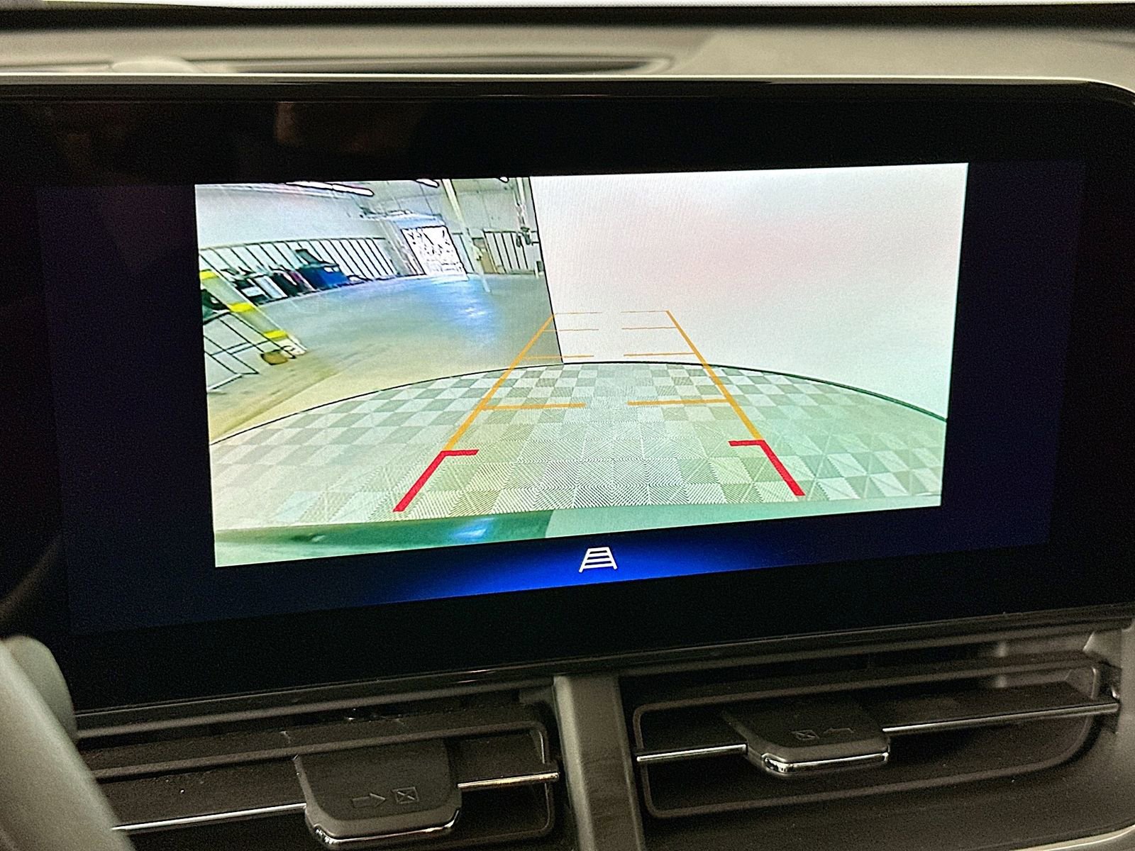 Used 2025 Chevrolet Trax LT image 14