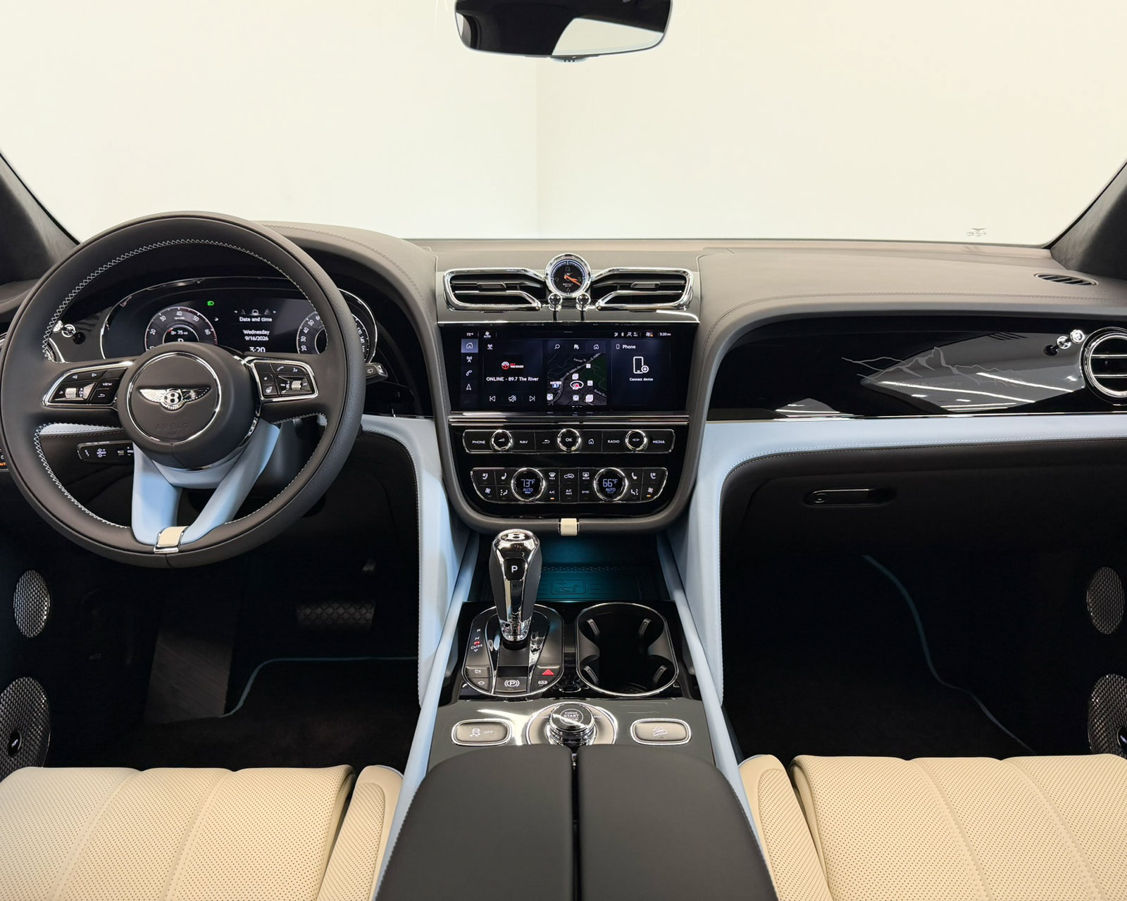 New 2027 Bentley Bentayga AWD/4WD image 4