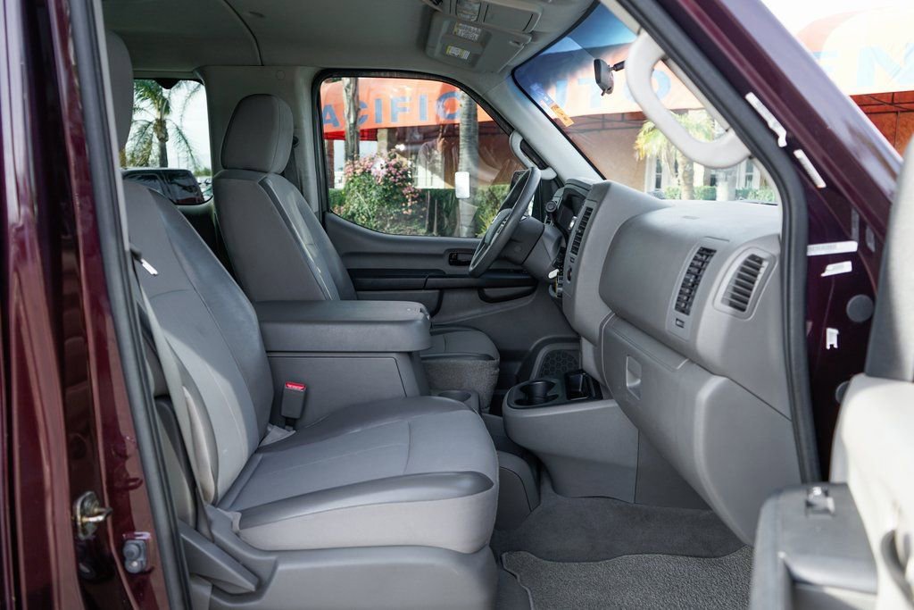 Used 2013 Nissan NV 3500 SV RWD image 37