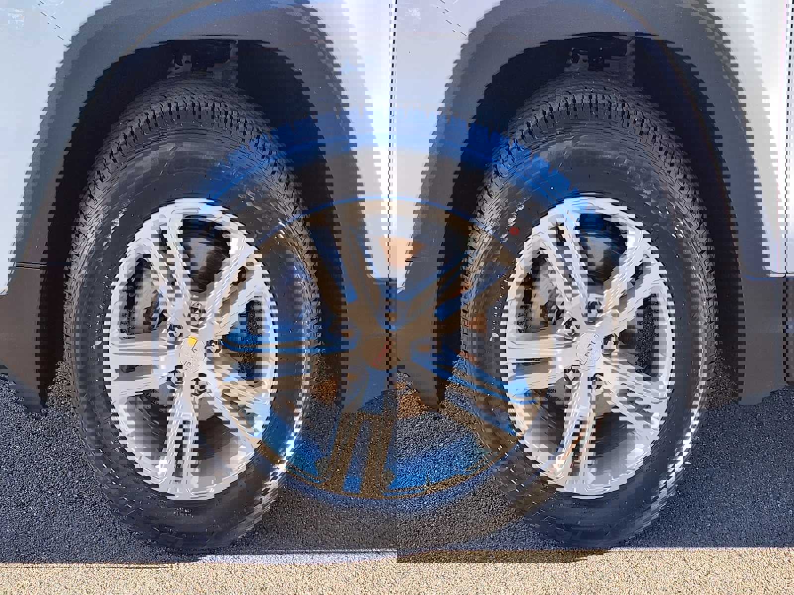 Used 2024 GMC Terrain SLE image 16